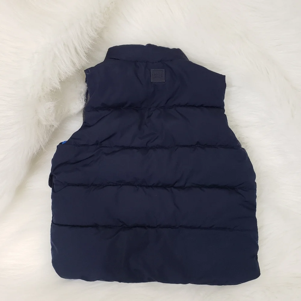 Baby Gap down alternative puffer vest‎ size 2 years